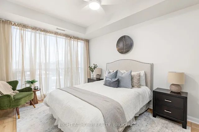 Additional image 20 of 18 Beverley St Unit 703