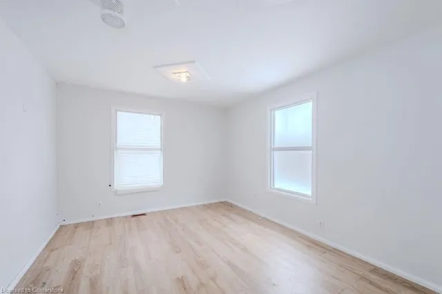 Additional image 20 of 19 Schneider Ave