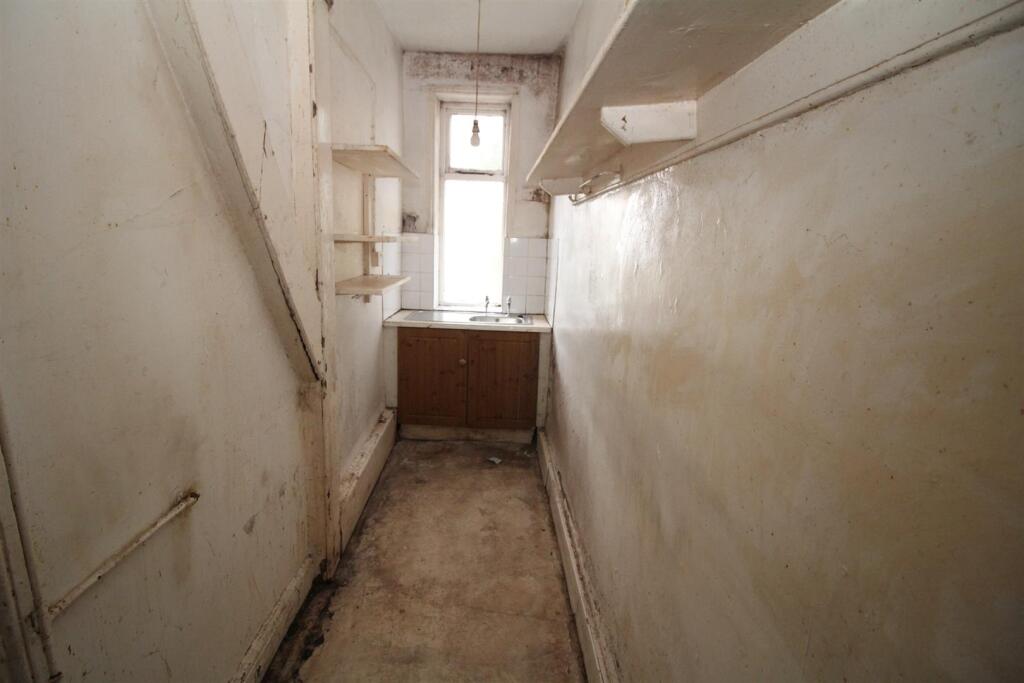 Additional image 7 of Sydenham Place, Bradford, BD3 0LA