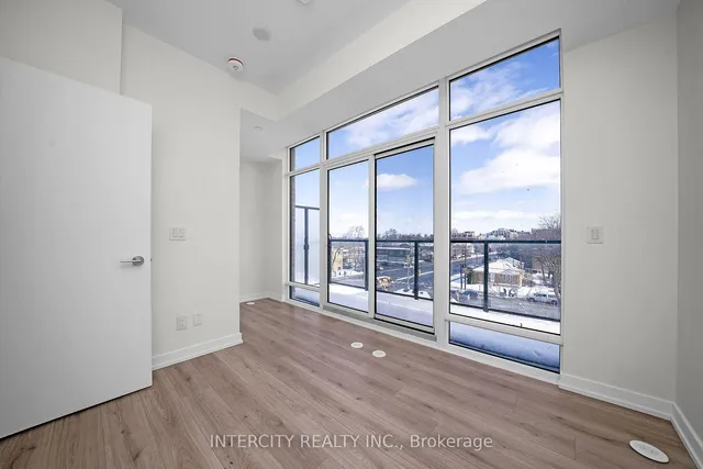 Additional image 16 of 851 Sheppard Ave Unit 40