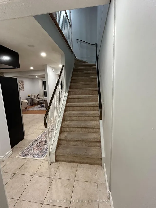 Additional image 8 of 850 Hunting Wood Unit 48