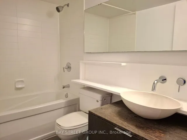 Additional image 9 of 15 Fort York Blvd Unit 1007