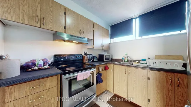 Additional image 10 of 4645 Jane St Unit 637
