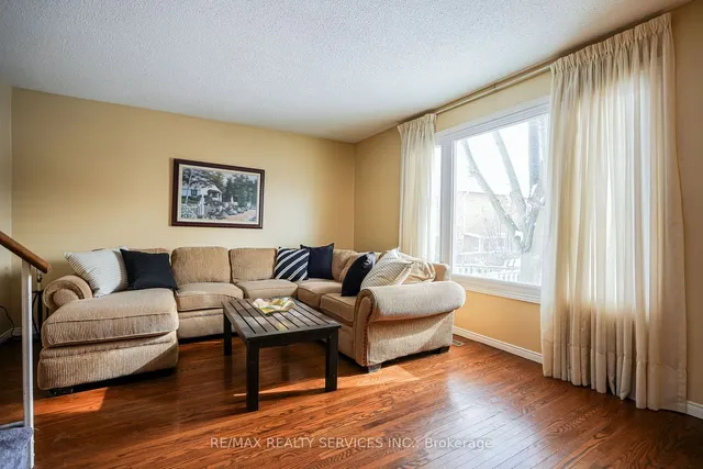 Additional image 10 of 54 Ferri Cres