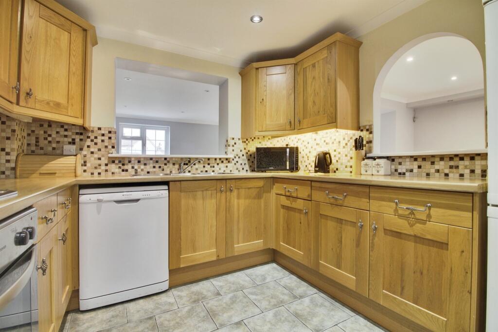 Additional image 7 of Howlands, Welwyn Garden City