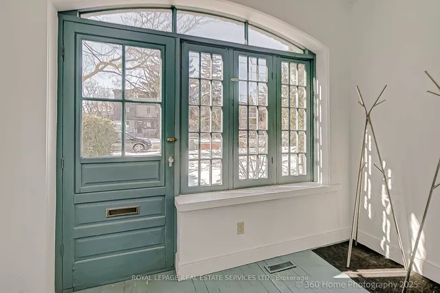 Additional image 16 of 109 High Park Ave