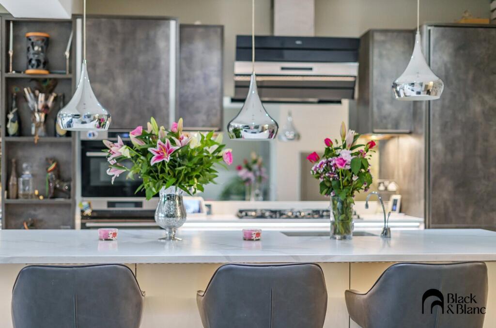 Additional image 7 of Queensway, West Wickham, Bromley, BR4