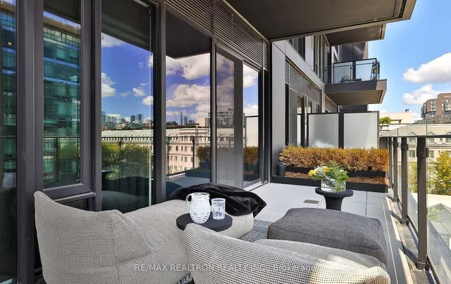 Additional image 22 of 505 Richmond St Unit 419