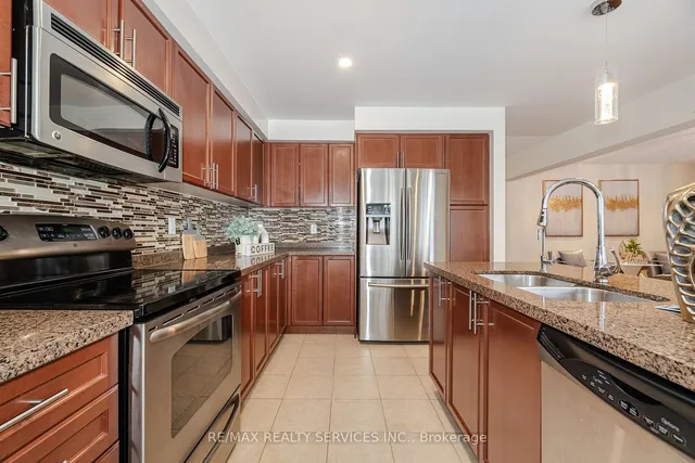 Additional image 12 of 19 Snapdragon Sq