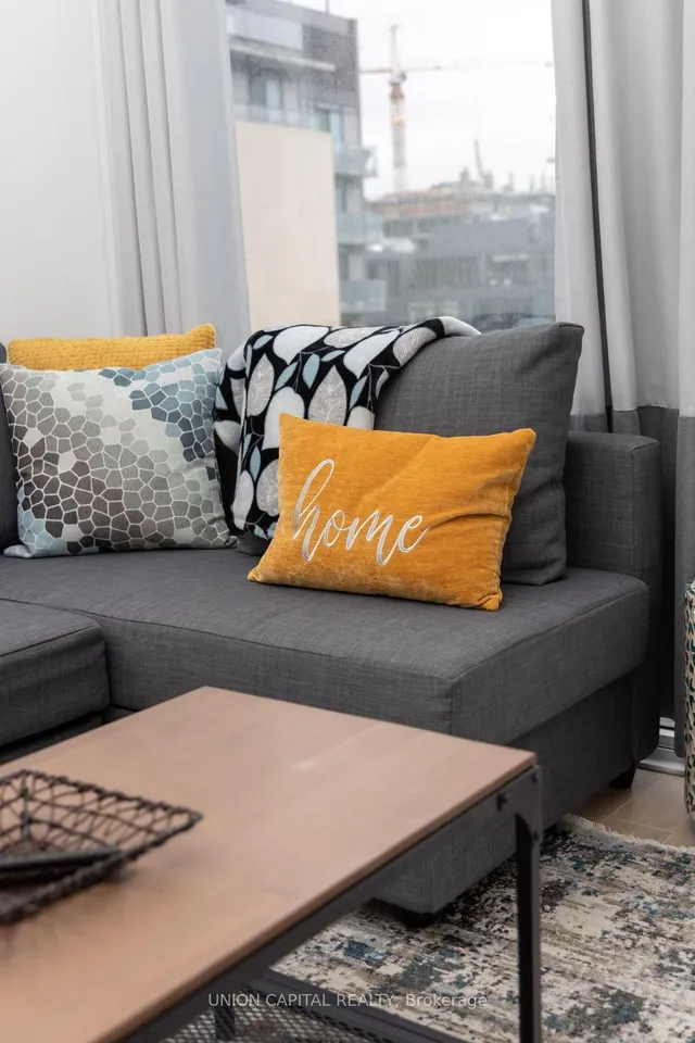 Additional image 22 of 158 Front St Unit 1313