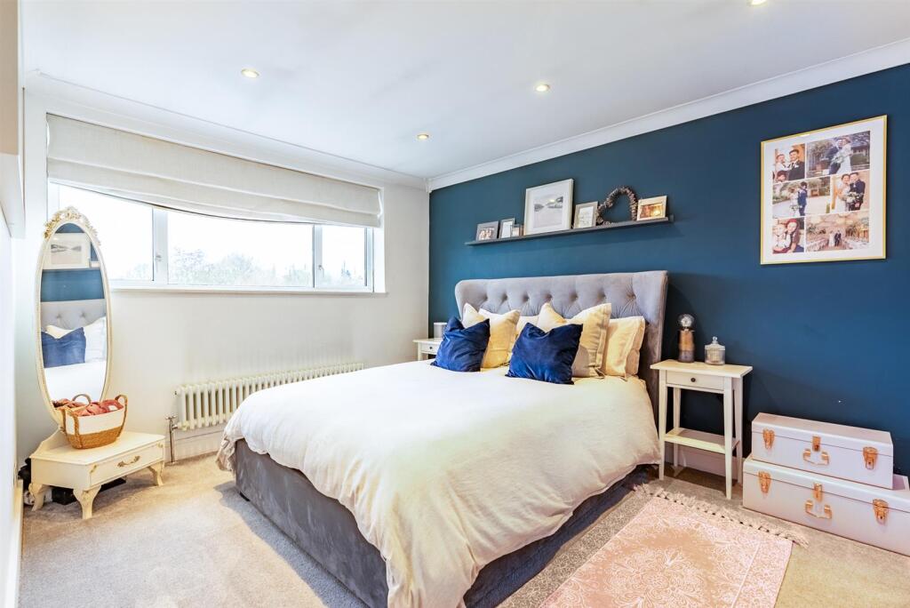 Additional image 26 of Park Lane, Colney Heath, St. Albans