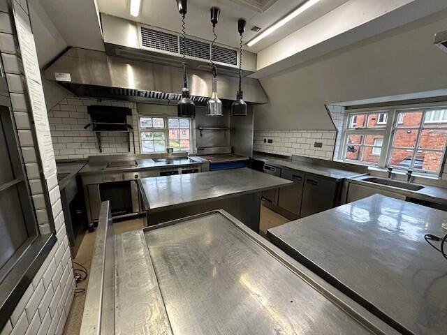 Additional image 19 of 64 High Street, Henley-In-Arden