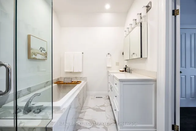 Additional image 20 of 258 Douglas Ave