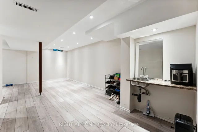 Additional image 32 of 108 Goldenlight Circ