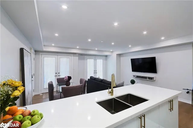 Additional image 10 of 200 Veterans Dr Unit 25