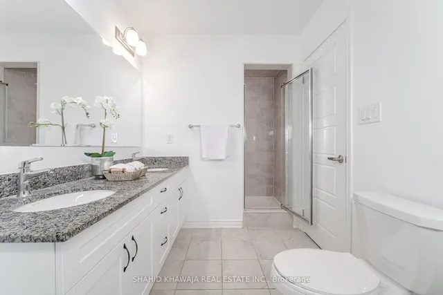 Additional image 20 of 1564 Moira Cres