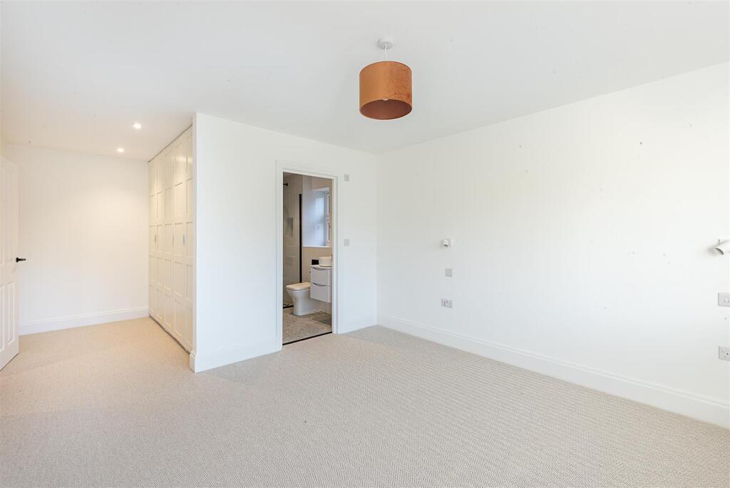 Additional image 7 of Sauncey Avenue, Harpenden