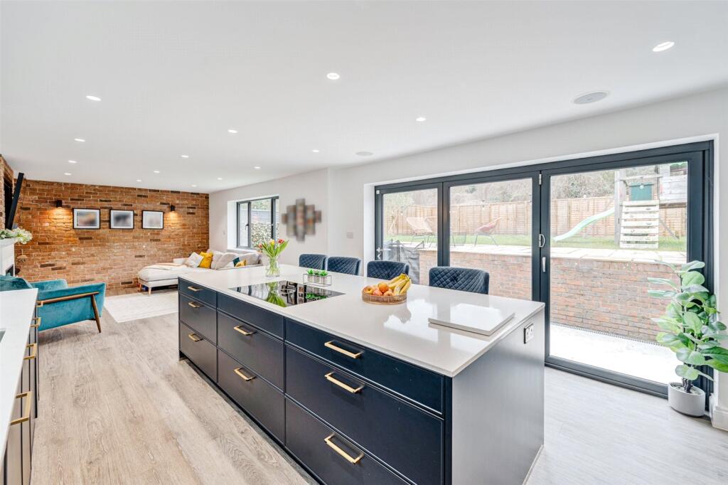 Additional image 10 of Vale Avenue, Findon Valley, Worthing, West Sussex, BN14