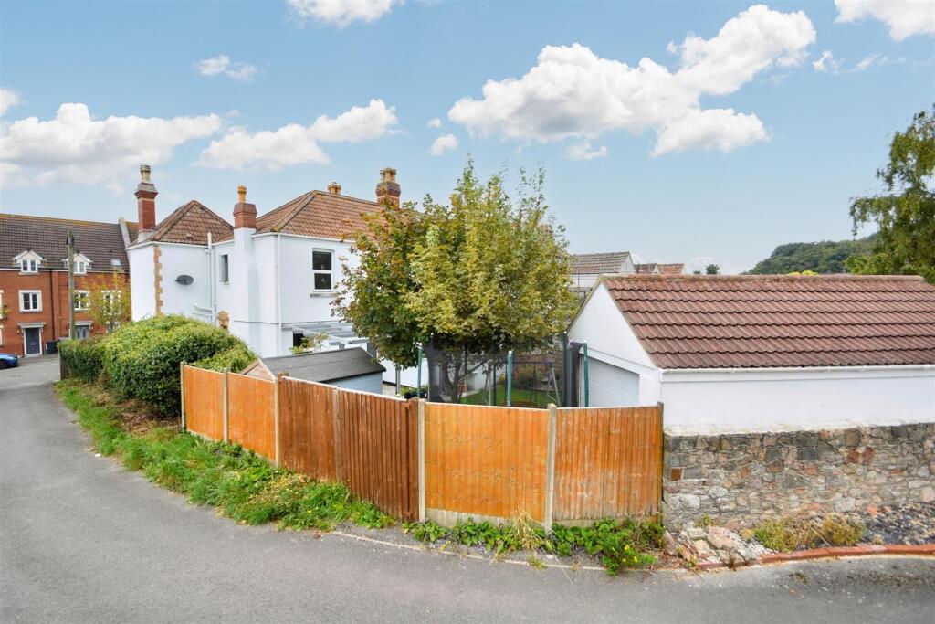 Additional image 12 of Old Barrow Hill, Shirehampton