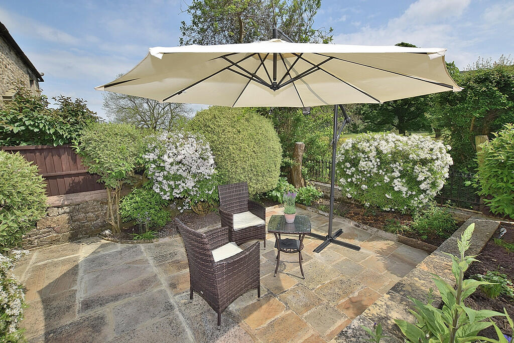 Additional image 24 of Low Row