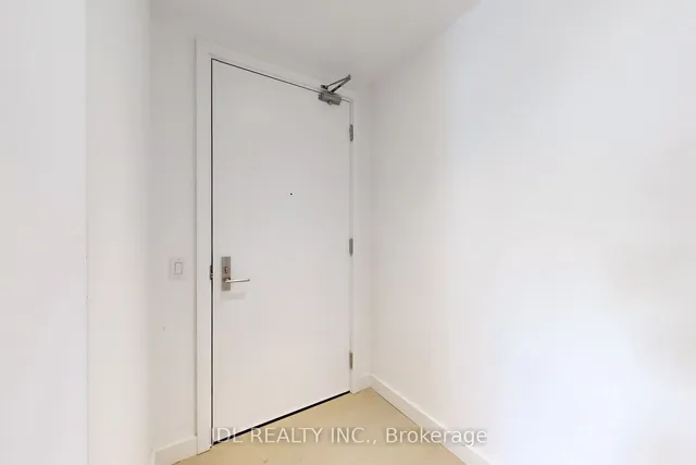 Additional image 23 of 81 Wellesley St Unit 902