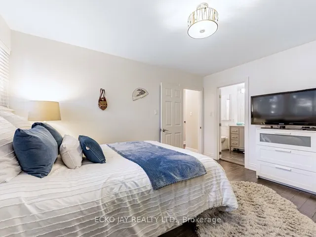 Additional image 17 of 90 George Henry Blvd Unit 17