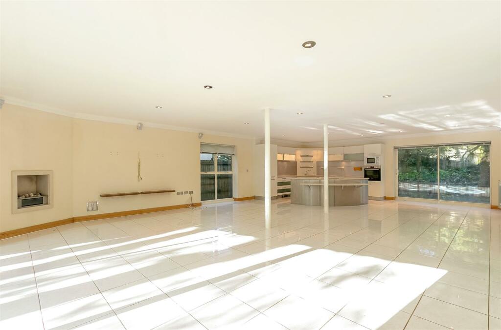 Additional image 15 of Links Road, Poole