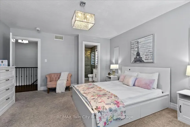 Additional image 26 of 68 Valleyscape Dr