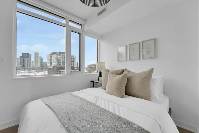 Additional image 17 of 27 Bathurst St Unit 406