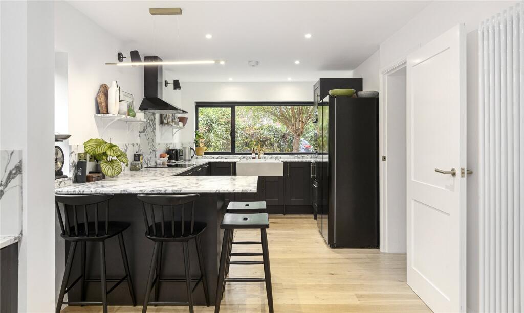 Additional image 9 of Scotts Lane, Bromley, BR2