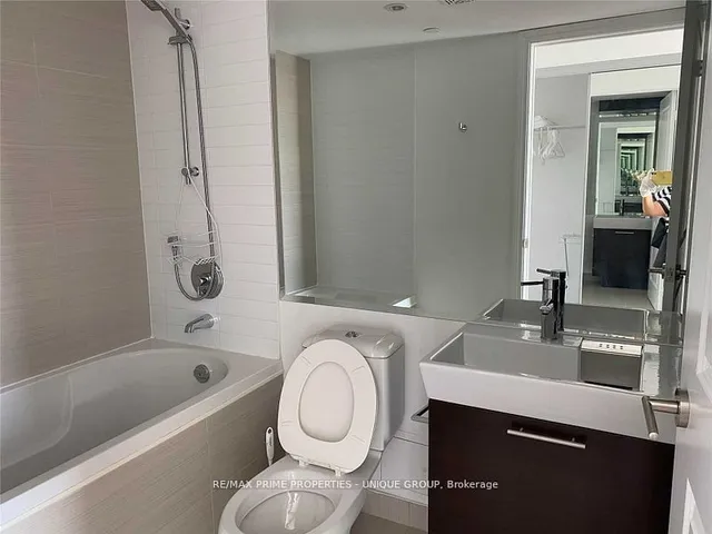 Additional image 12 of 386 Yonge St Unit 5316