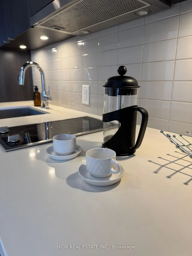 Additional image 12 of 155 Yorkville Ave Unit 1003