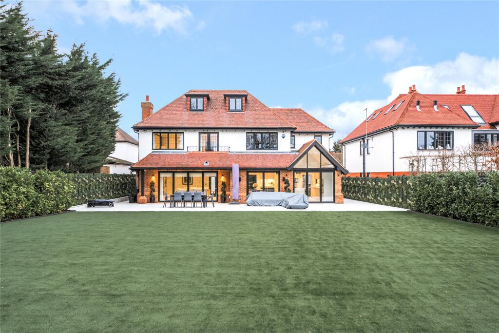 Additional image 48 of Meadow Way, Farnborough Park