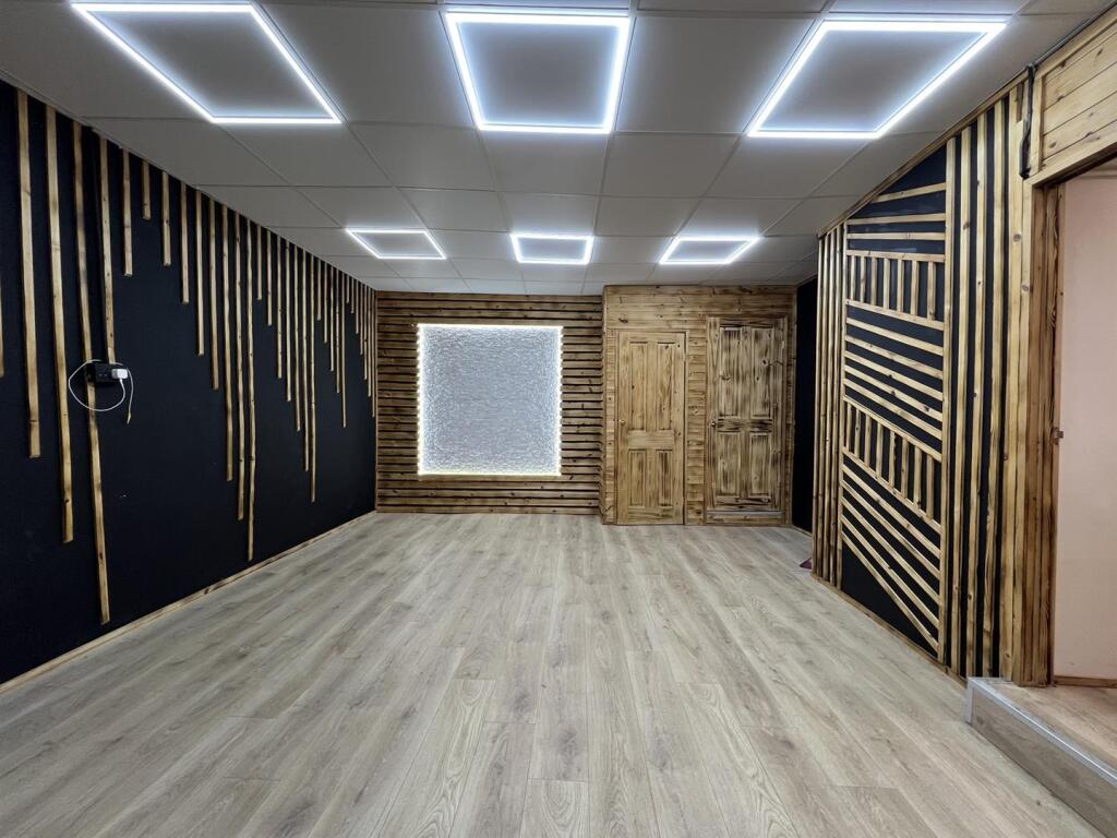 Additional image 4 of Market Place, Warminster