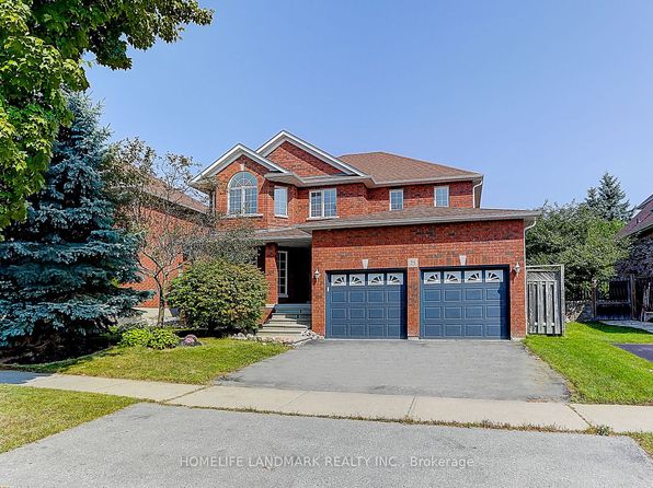 25 Mac Carl Cres, Whitby, ON L1R 2T7
