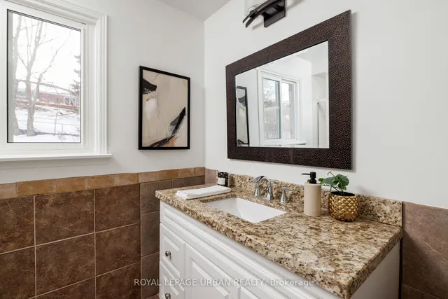 Additional image 27 of 55 Blueking Cres