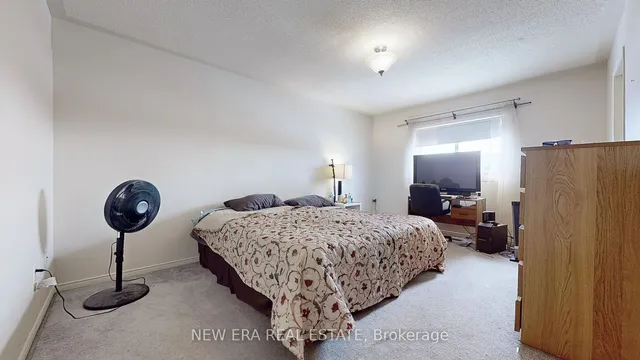 Additional image 32 of 17 Caruso Dr