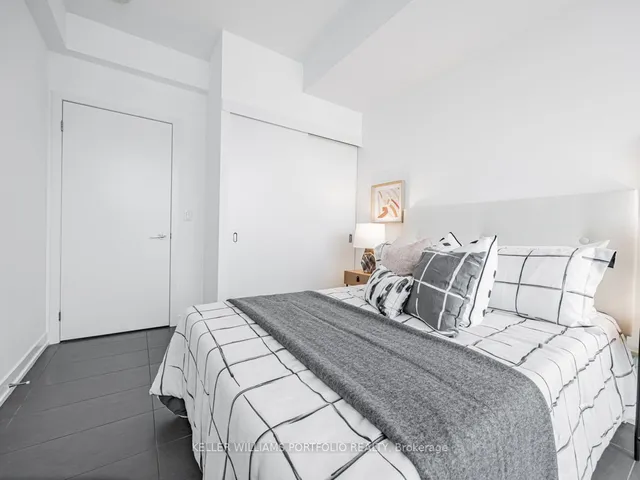 Additional image 22 of 170 Fort York Blvd Unit 2012