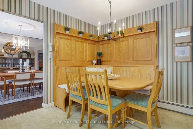 Additional image 13 of 28 Upper Canada Pl