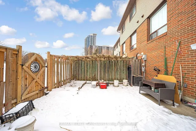 Additional image 37 of 95 Carleton Pl