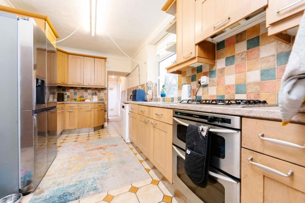 Additional image 9 of Brynheulog, High Street, Trelewis, Treharris