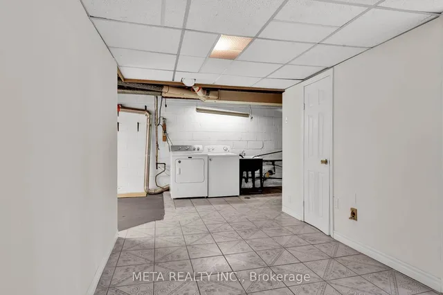 Additional image 30 of 45 Combermere Dr