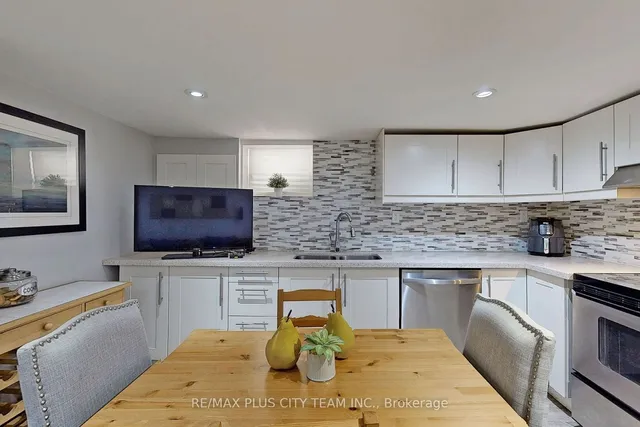 Additional image 26 of 8 Hatherley Rd