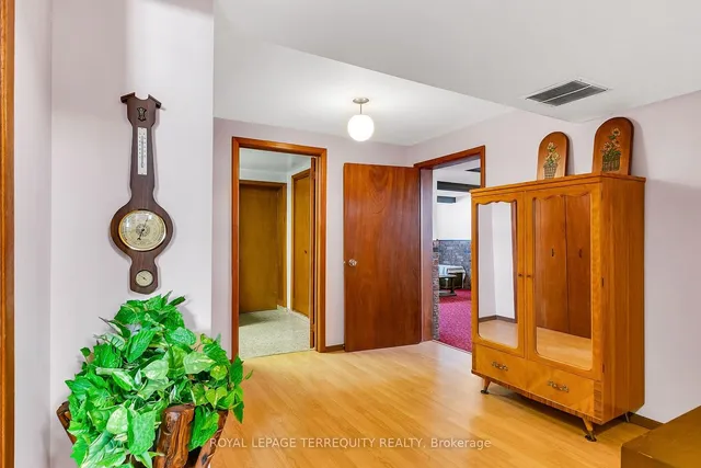 Additional image 22 of 41 Whitfield Ave