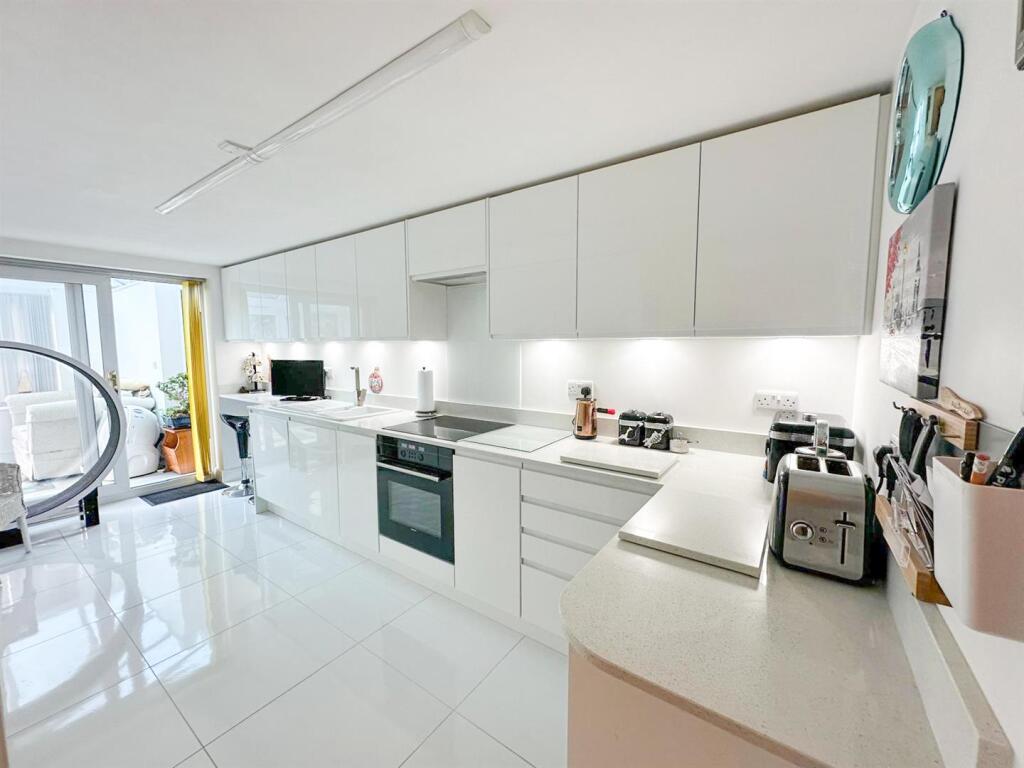 Additional image 2 of Wharfe Court, Silsden