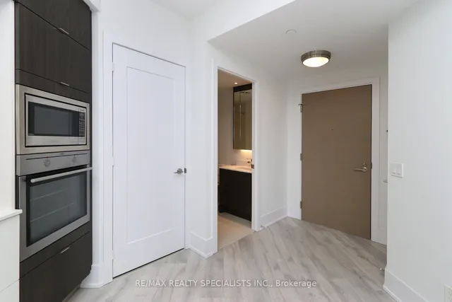 Additional image 4 of 1 Edgewater Dr Unit 313