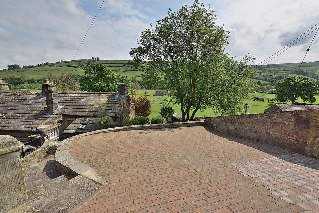 Additional image 26 of Low Row