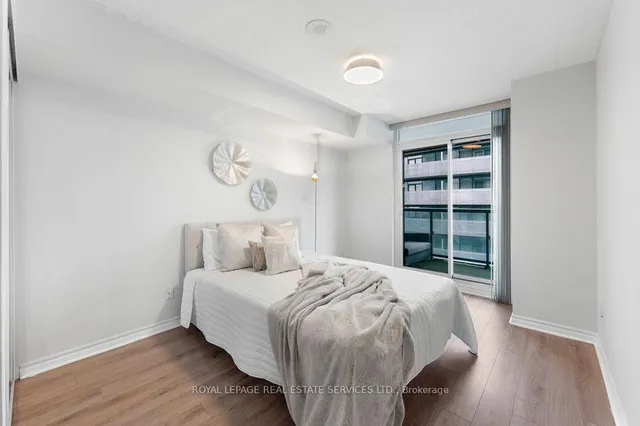 Additional image 8 of 19 Grand Trunk Cres Unit 3709