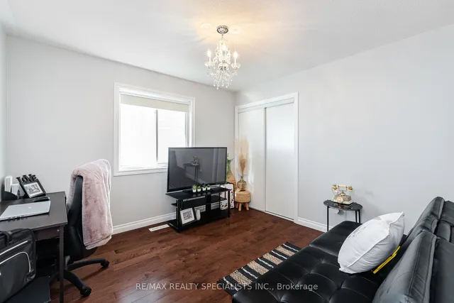 Additional image 37 of 981 Kennedy Circ