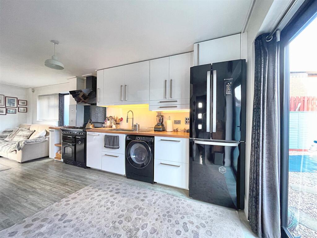 Additional image 4 of Appletree Court, Worle, Weston super Mare